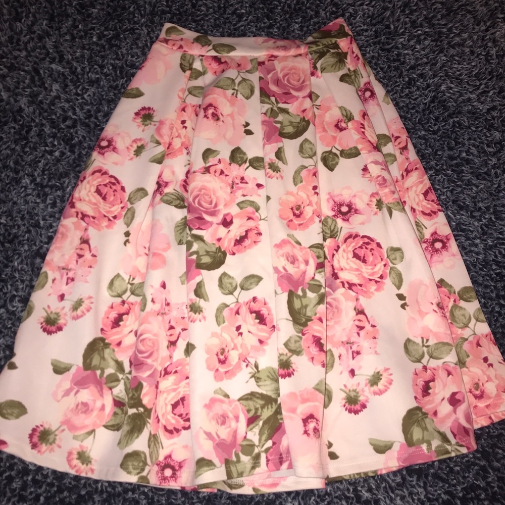 Floral Pleated Skirt